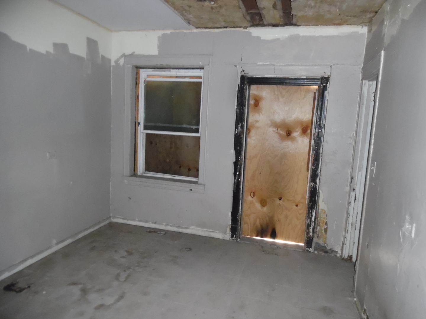 5027 West Huron Street Chicago IL 60644