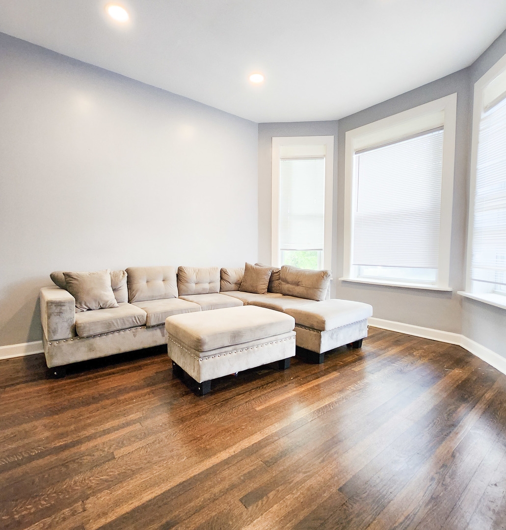 6621 South Marquette Drive Chicago IL 60637
