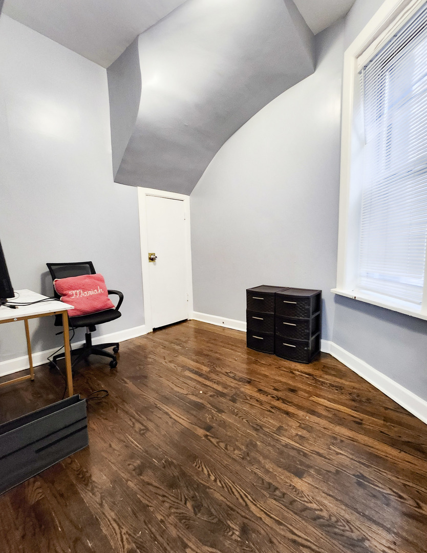 6621 South Marquette Drive Chicago IL 60637