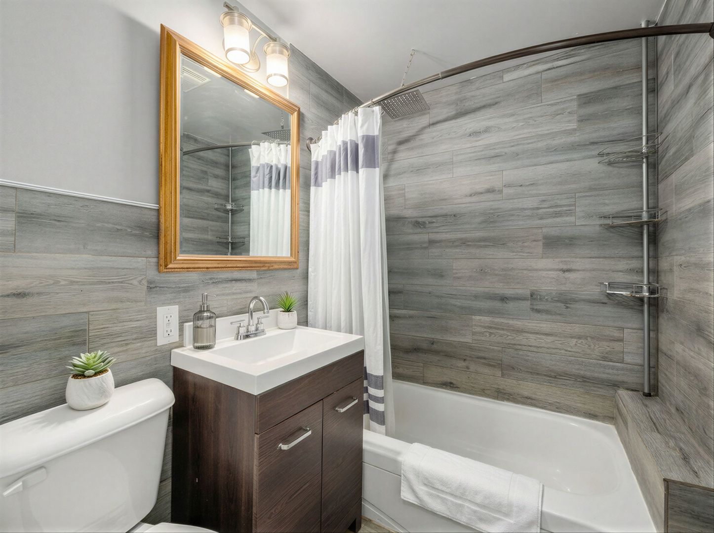 6217 South Claremont Avenue Chicago IL 60636