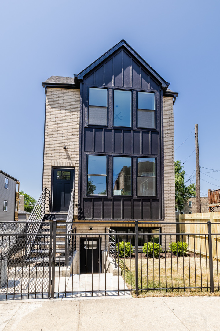 544 North Lawndale Avenue Chicago IL 60624