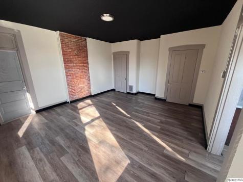 713 North 6th Quincy IL 62301