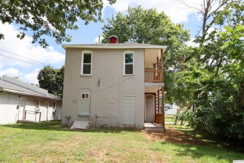 713 North 6th Quincy IL 62301