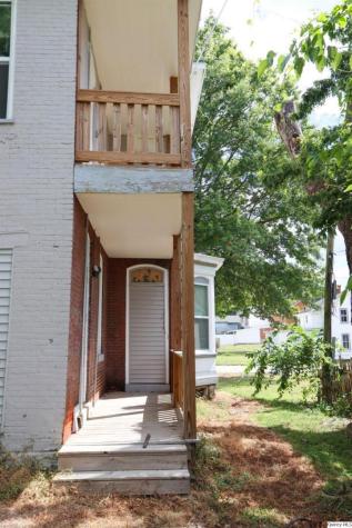 713 North 6th Quincy IL 62301