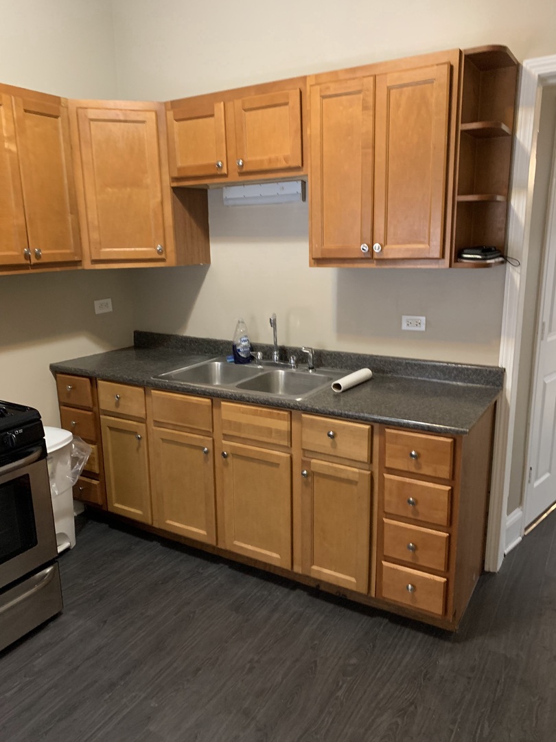 6404 South Peoria Street Chicago IL 60621