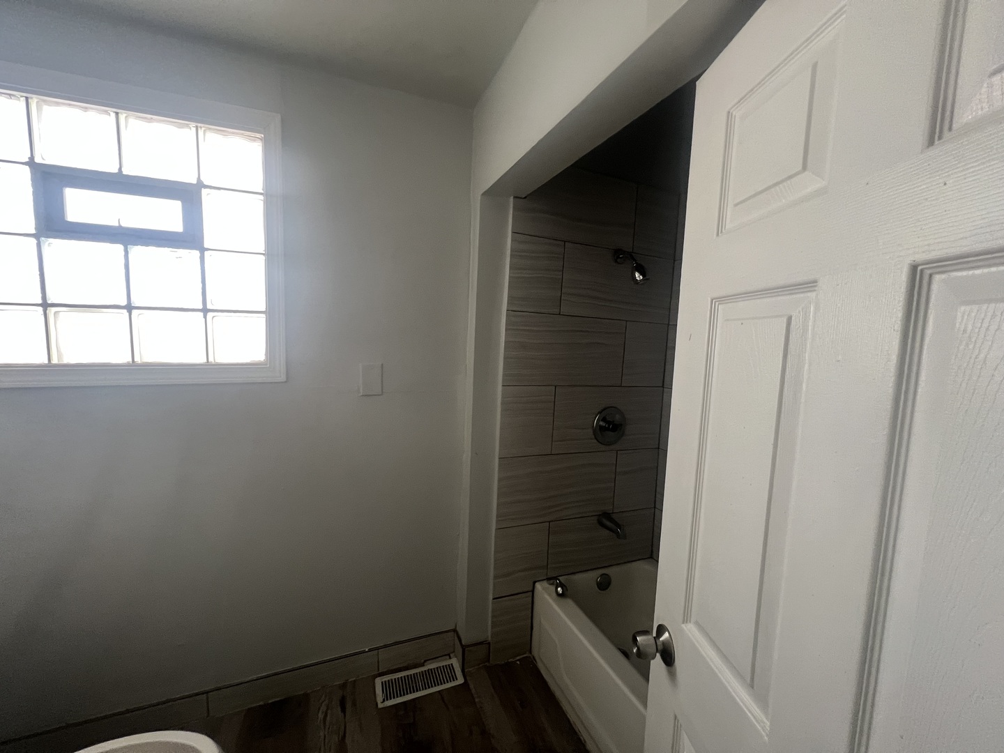 8623 South Manistee Avenue Chicago IL 60617