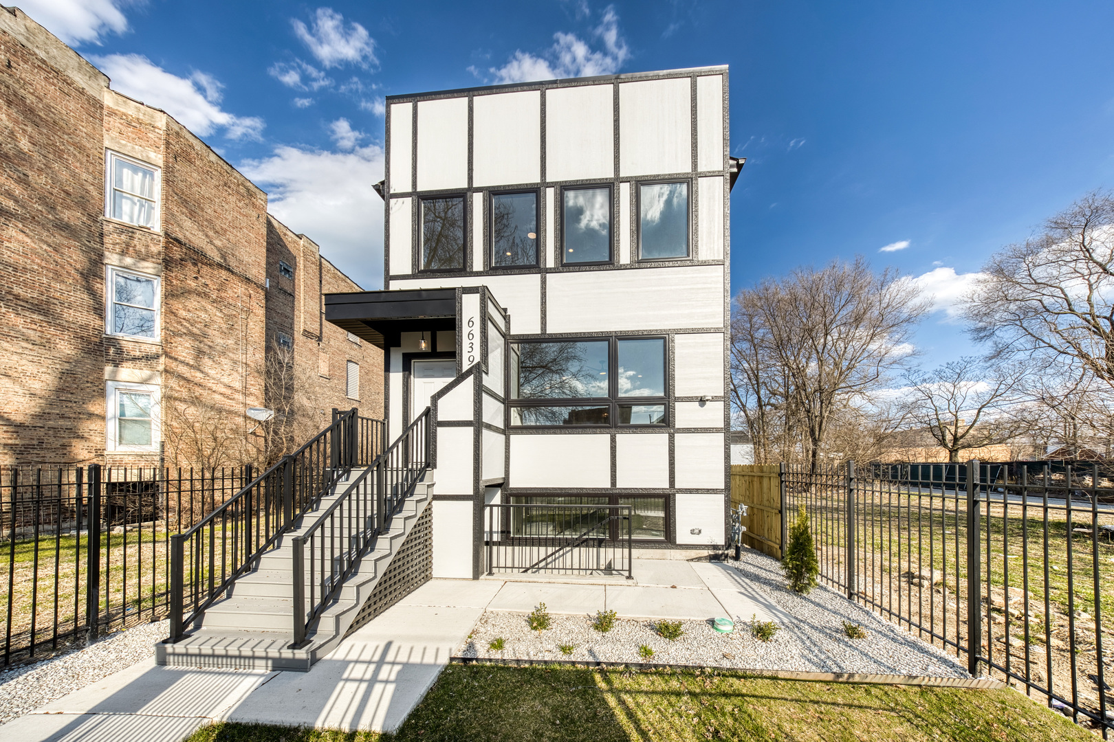 6639 South Langley Avenue Chicago IL 60637