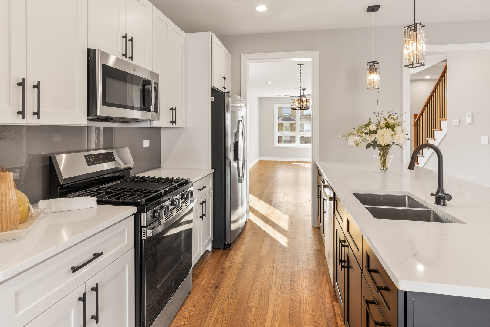 6639 South Langley Avenue Chicago IL 60637