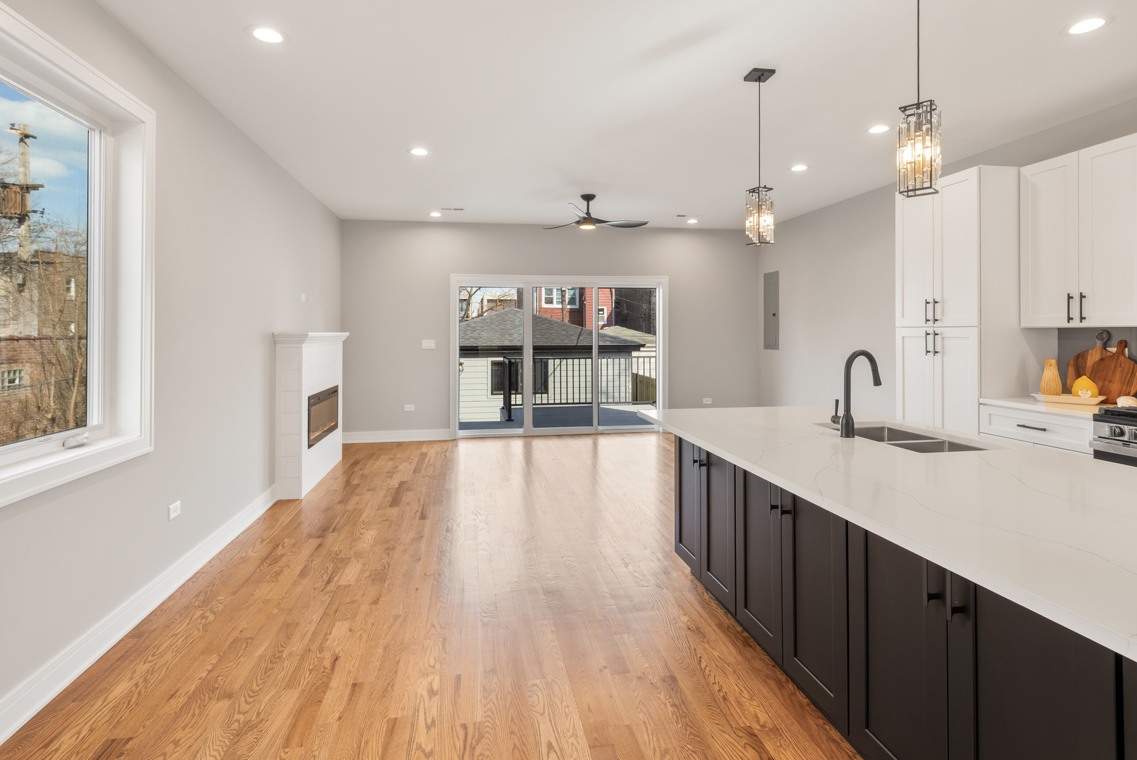 6639 South Langley Avenue Chicago IL 60637