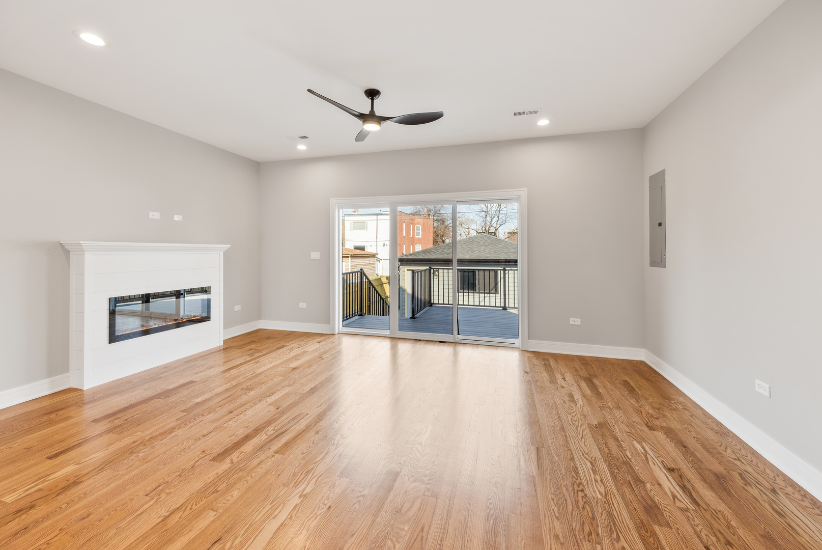 6639 South Langley Avenue Chicago IL 60637