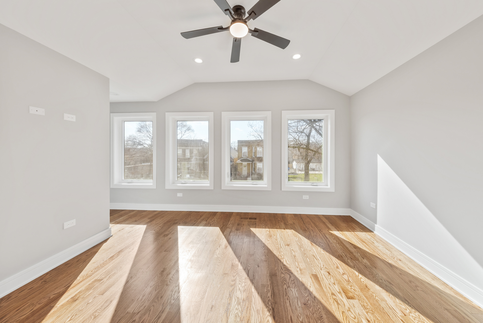 6639 South Langley Avenue Chicago IL 60637