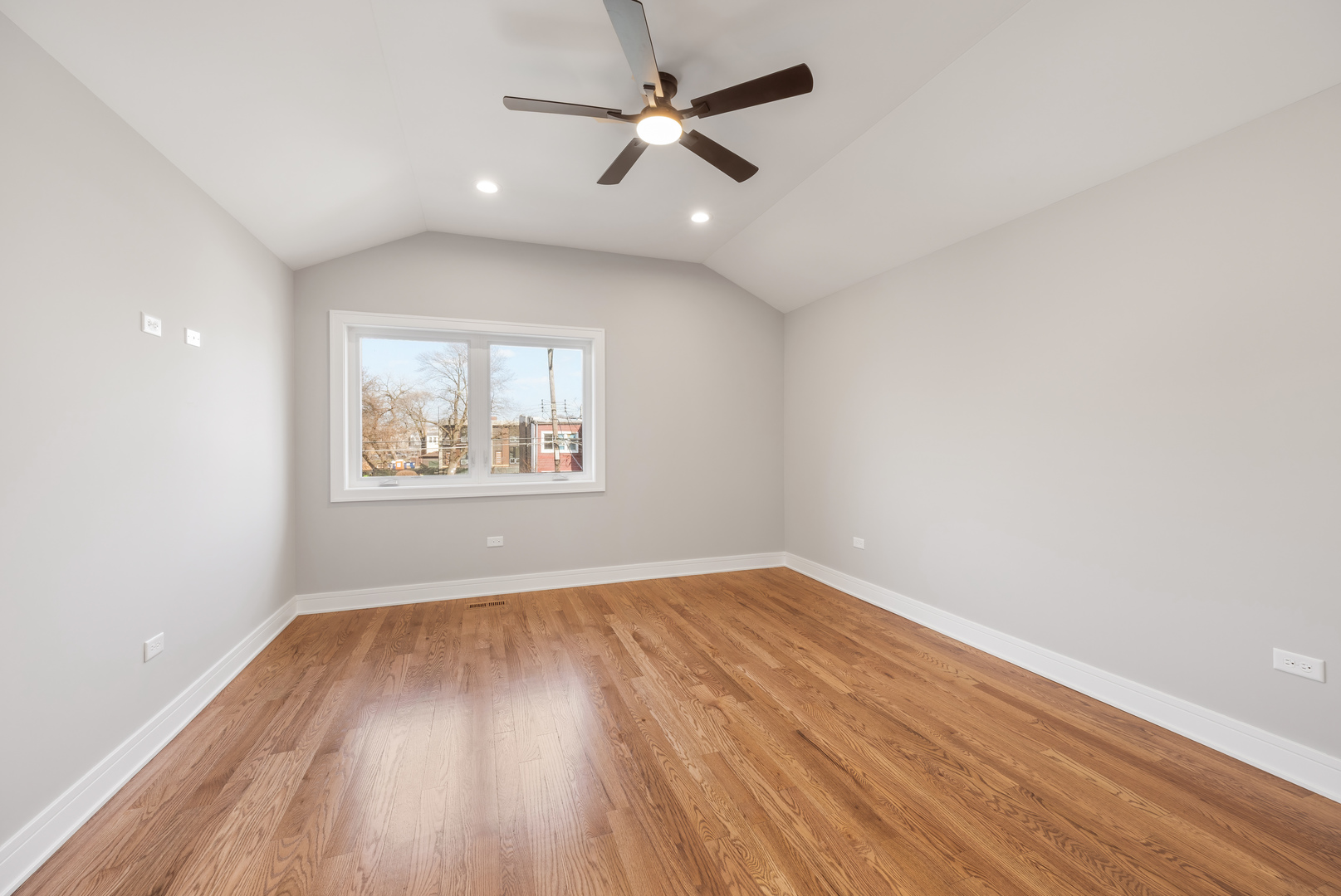 6639 South Langley Avenue Chicago IL 60637