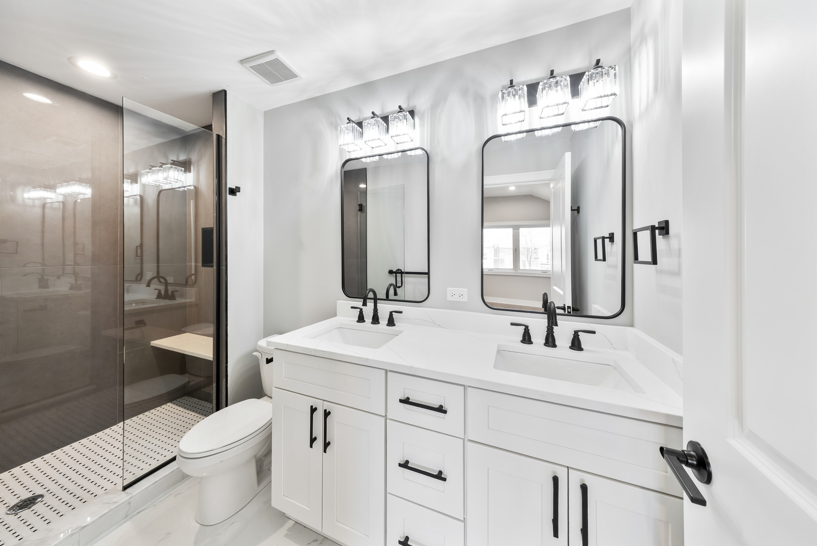 6639 South Langley Avenue Chicago IL 60637