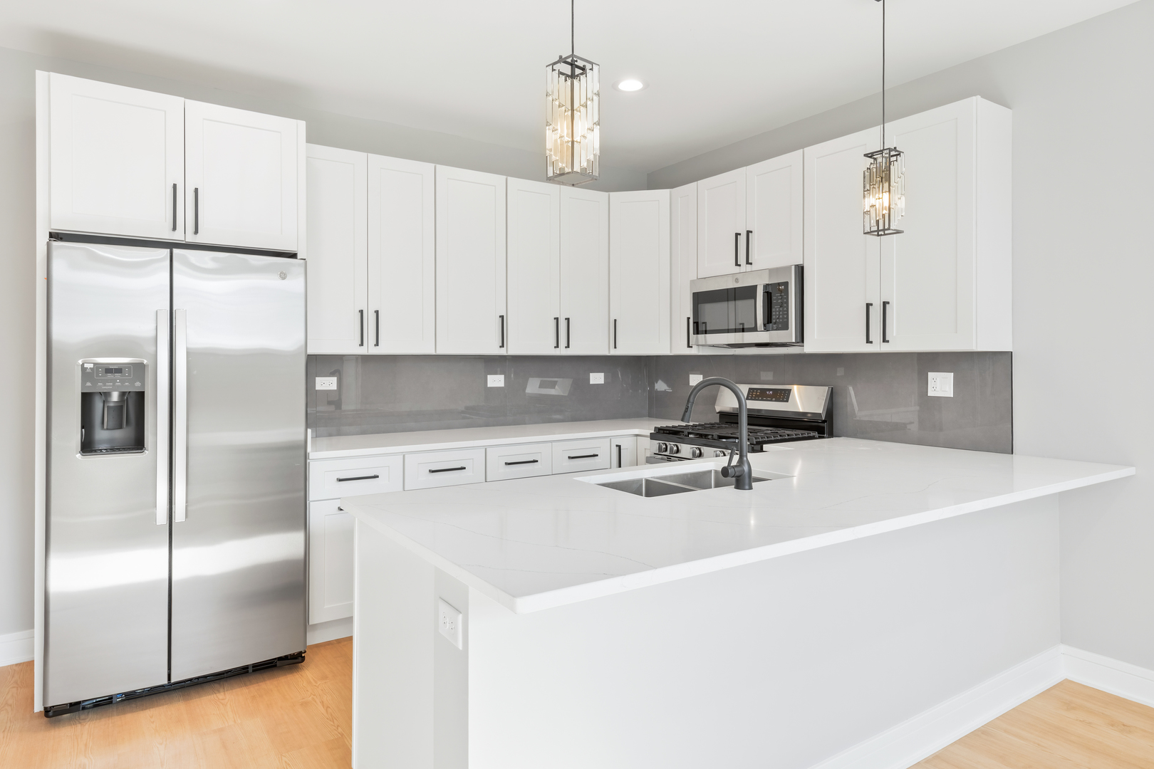 6639 South Langley Avenue Chicago IL 60637