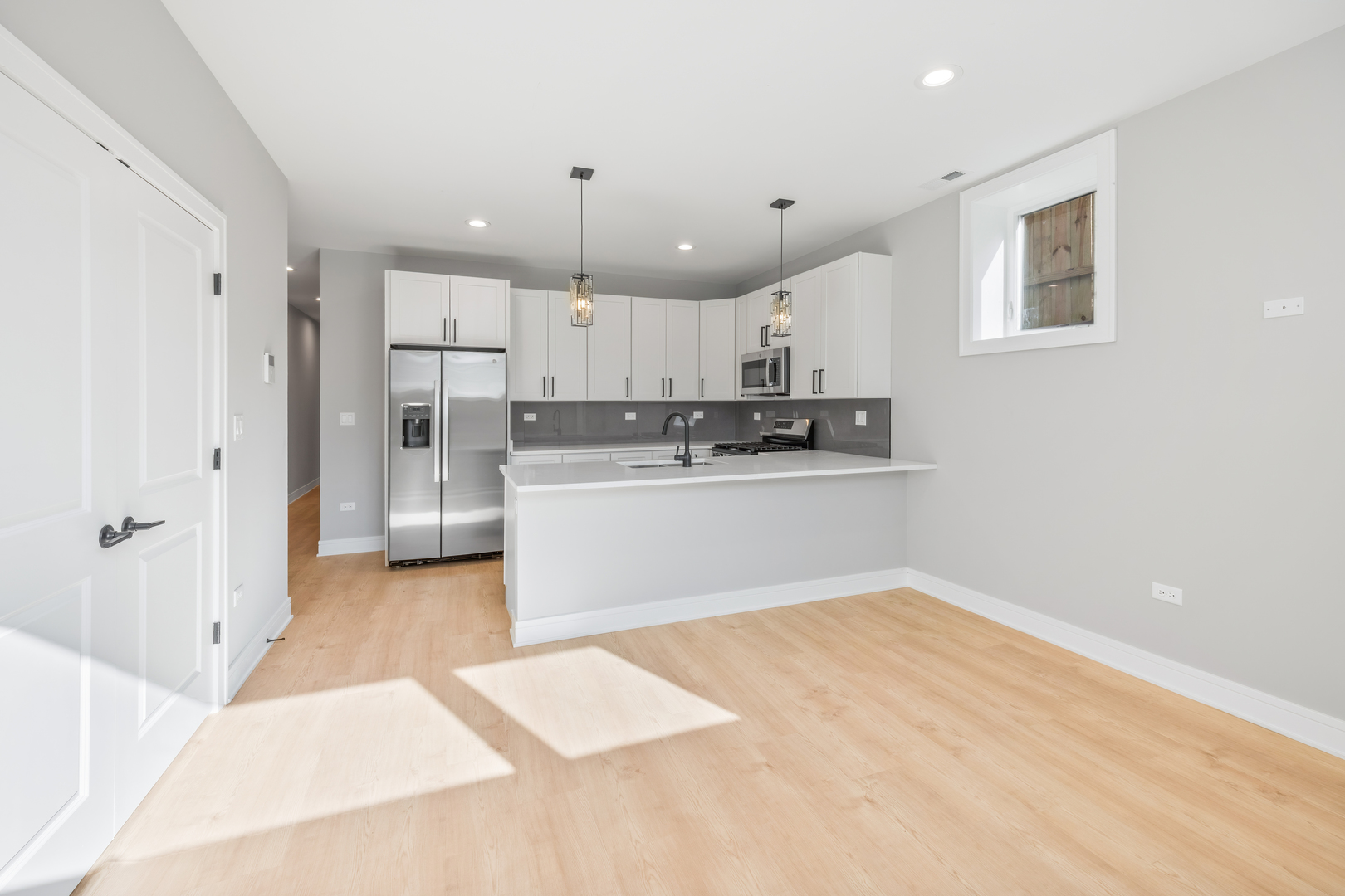 6639 South Langley Avenue Chicago IL 60637