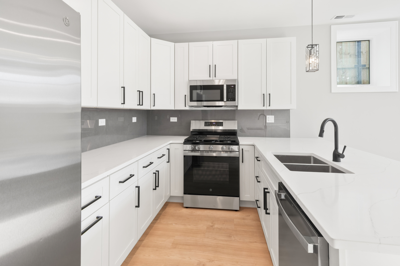 6639 South Langley Avenue Chicago IL 60637