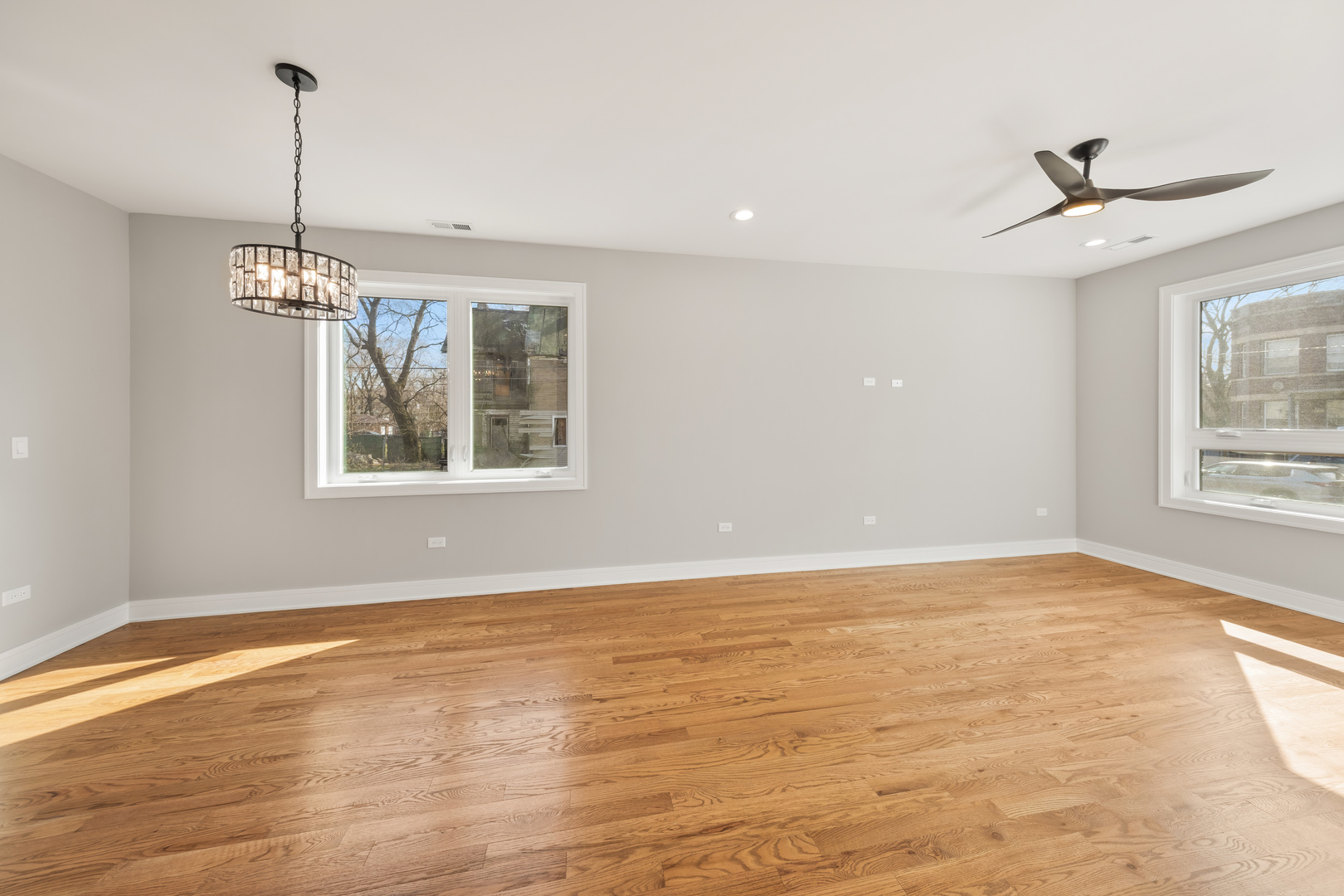 6639 South Langley Avenue Chicago IL 60637