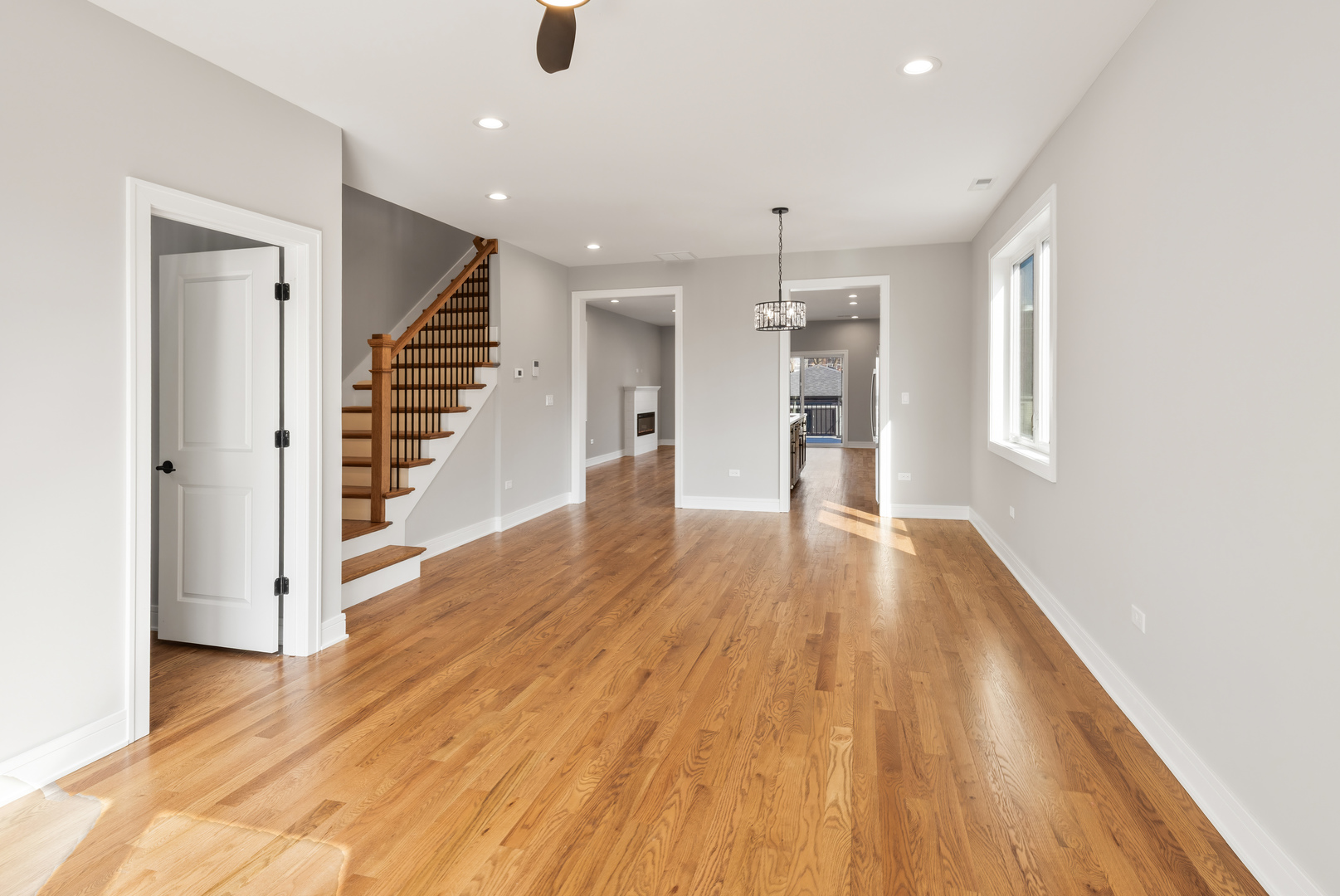 6639 South Langley Avenue Chicago IL 60637