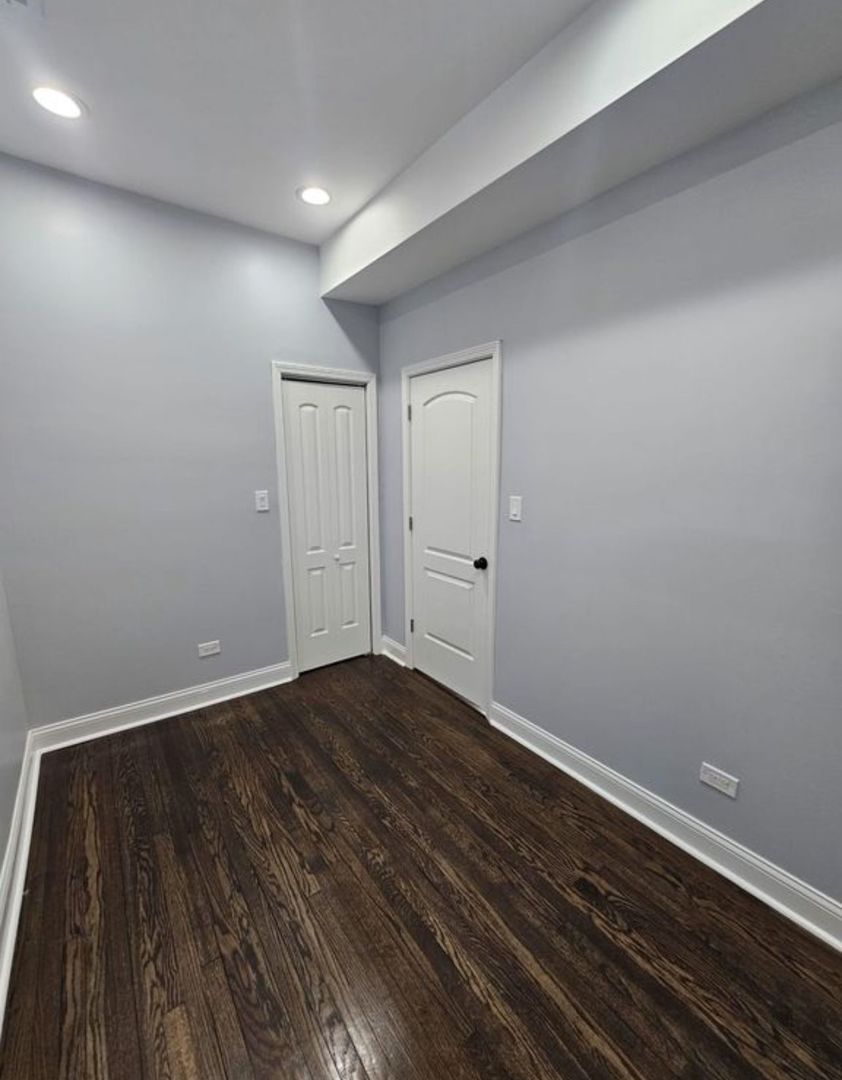 3251 West Evergreen Avenue Chicago IL 60651