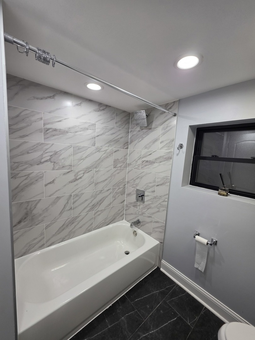 3251 West Evergreen Avenue Chicago IL 60651
