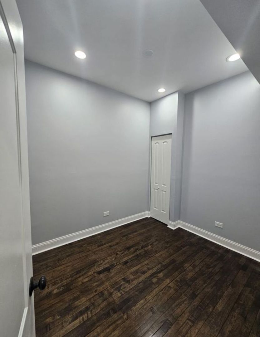 3251 West Evergreen Avenue Chicago IL 60651