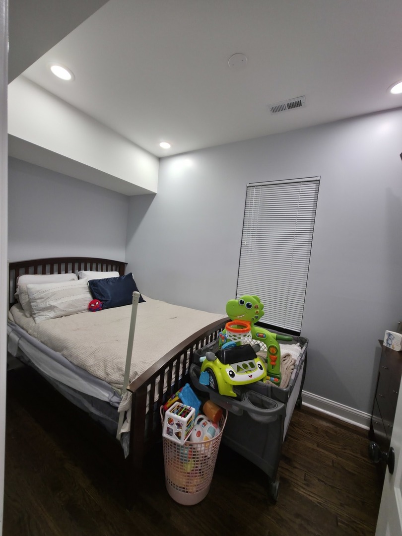 3251 West Evergreen Avenue Chicago IL 60651