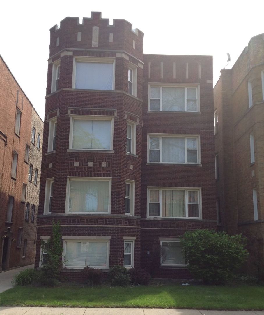 7965 South Phillips Avenue Chicago IL 60617