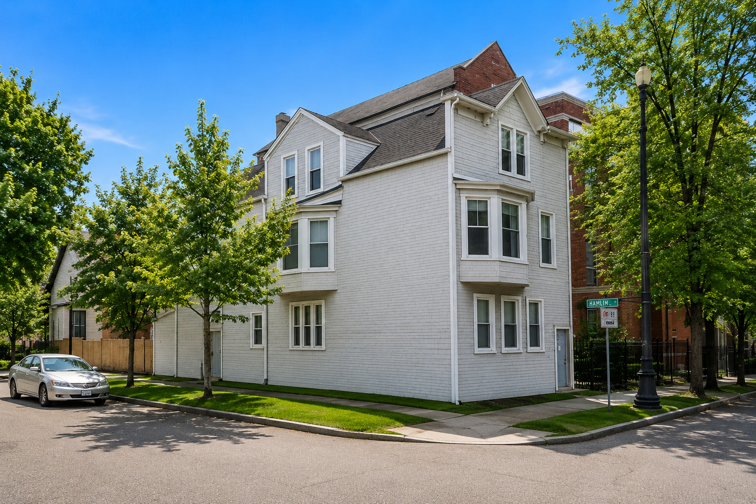 2925 North Damen Avenue Chicago IL 60618