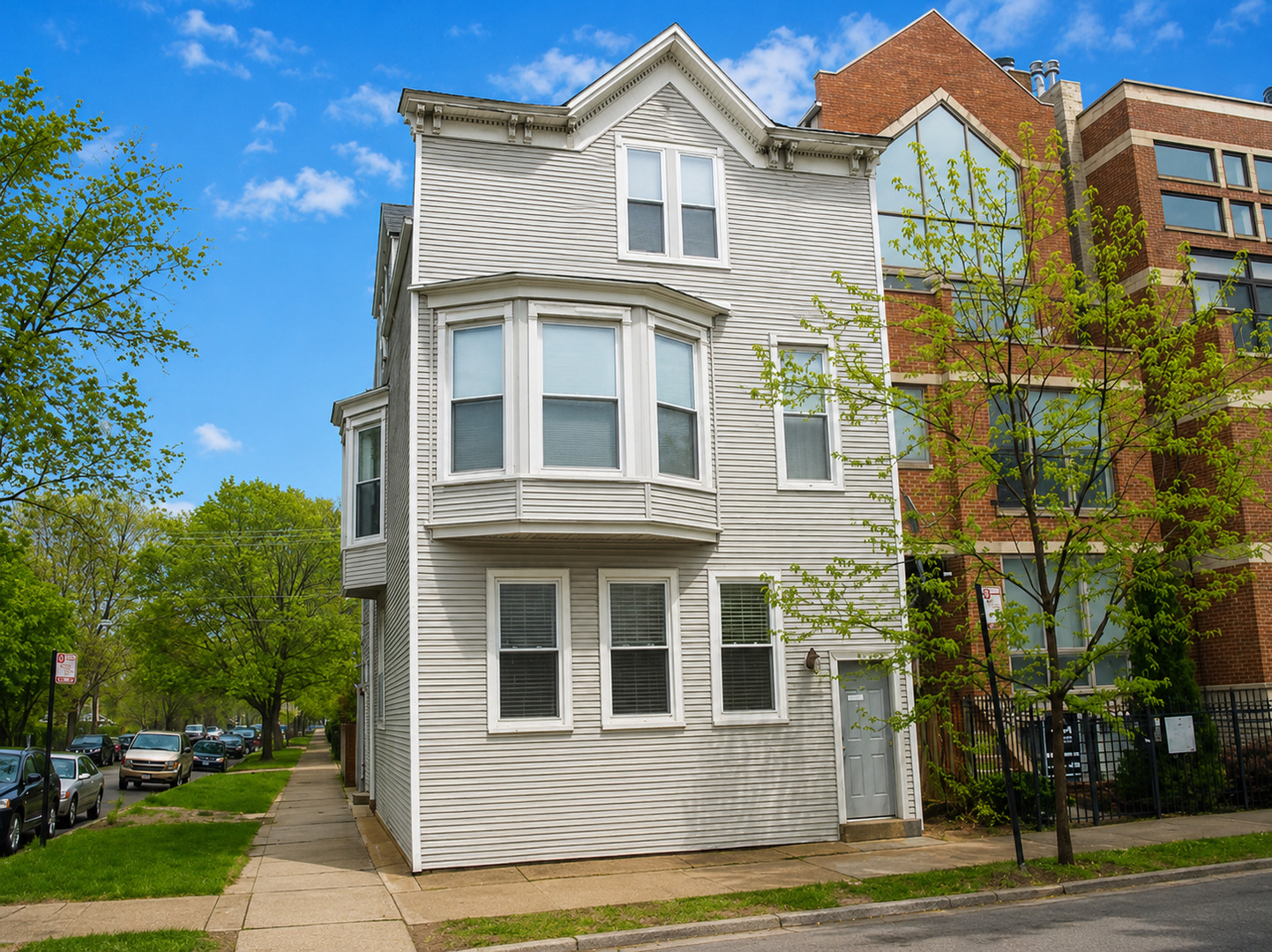 2925 North Damen Avenue Chicago IL 60618