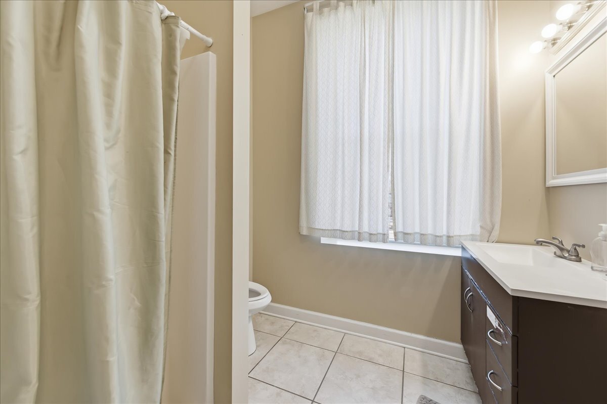 469 North Lake Street Aurora IL 60506