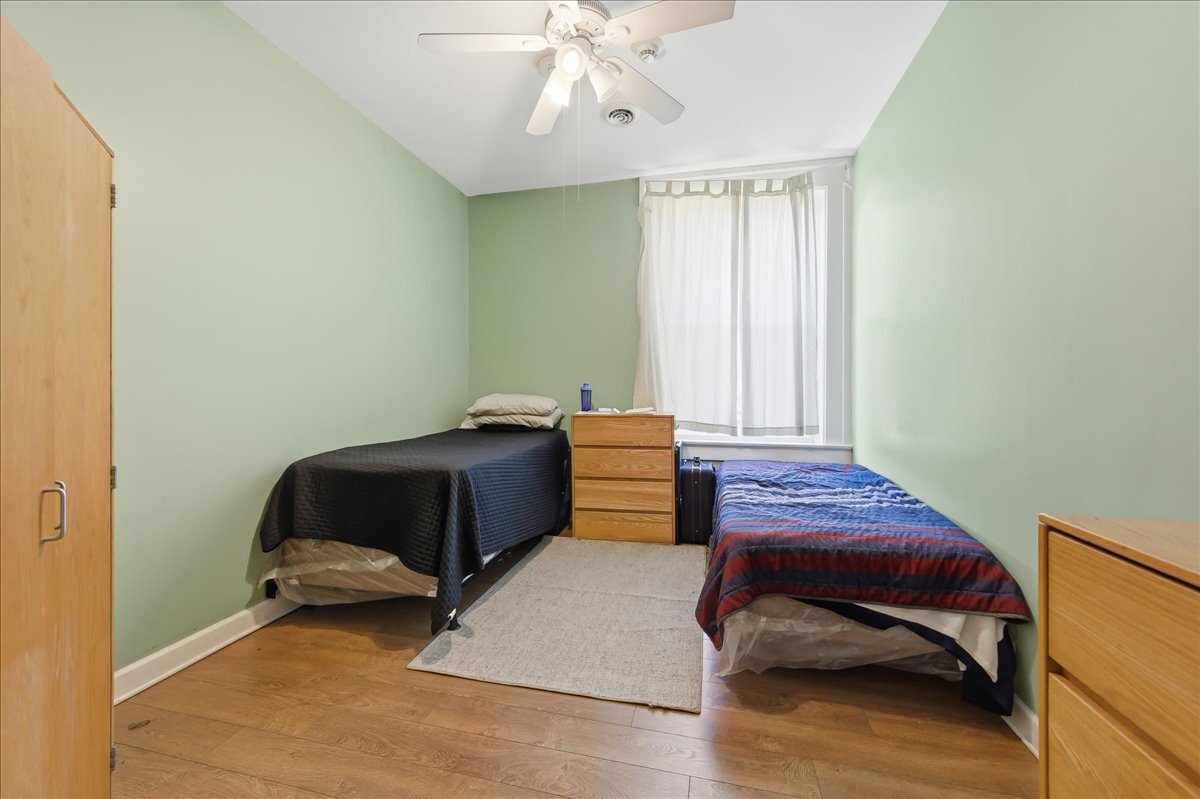 469 North Lake Street Aurora IL 60506