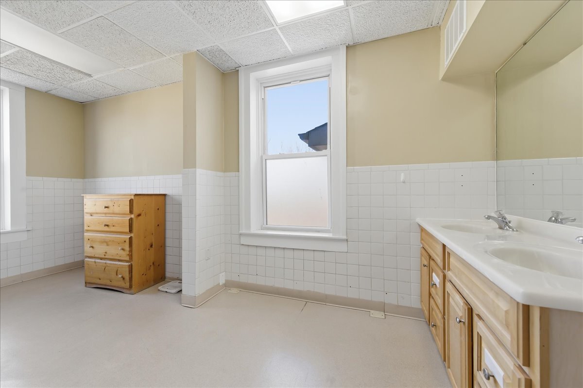 469 North Lake Street Aurora IL 60506