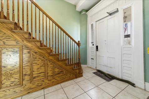 469 North Lake Street Aurora IL 60506