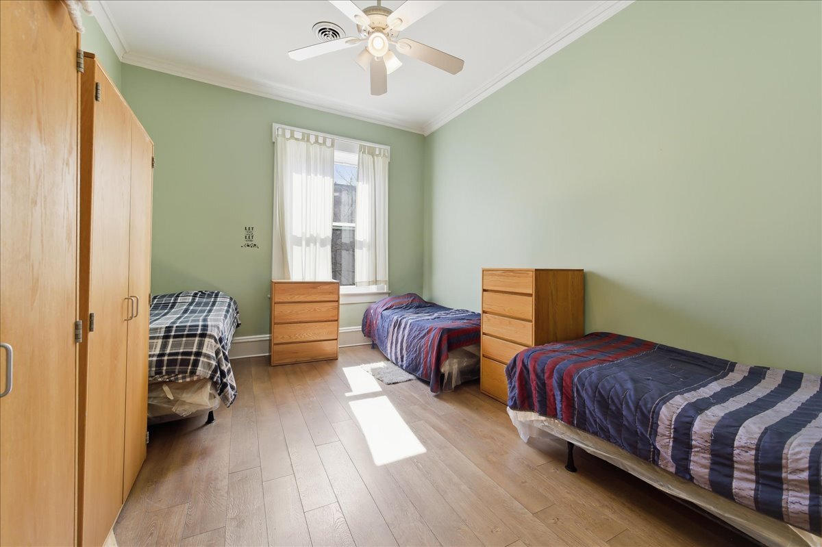 469 North Lake Street Aurora IL 60506