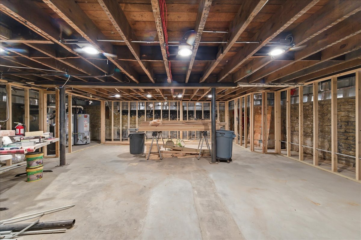 469 North Lake Street Aurora IL 60506