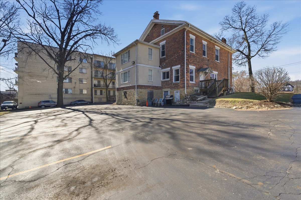 469 North Lake Street Aurora IL 60506