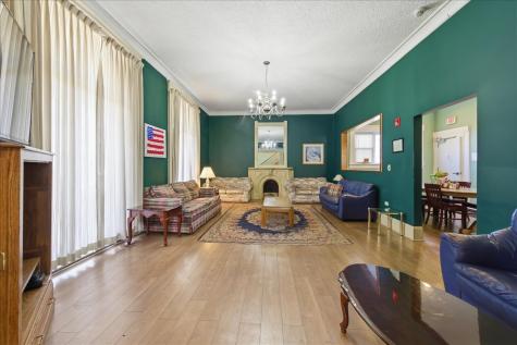 469 North Lake Street Aurora IL 60506