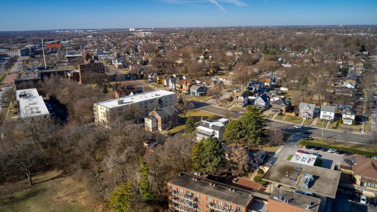 469 North Lake Street Aurora IL 60506