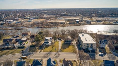 469 North Lake Street Aurora IL 60506
