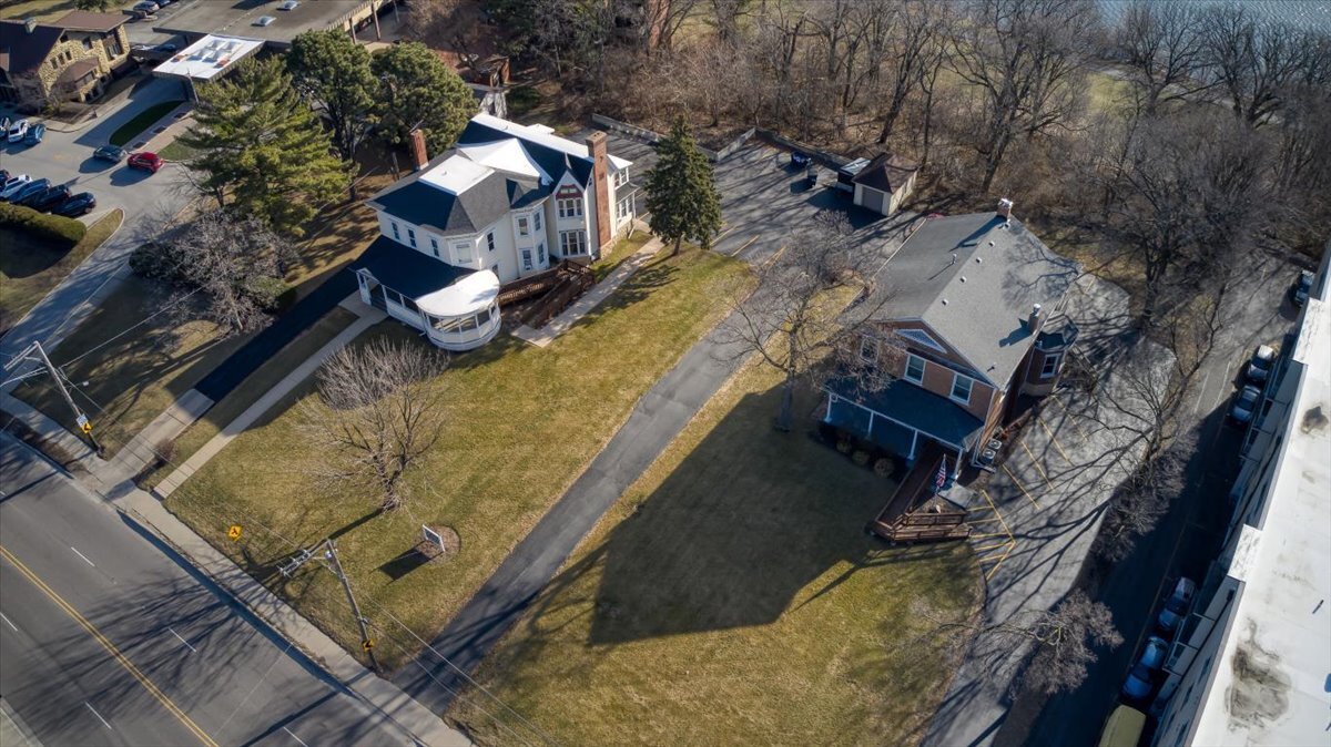 469 North Lake Street Aurora IL 60506