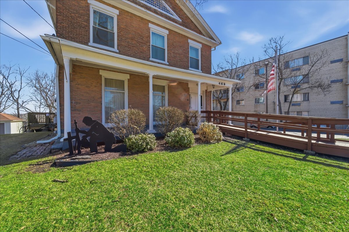 469 North Lake Street Aurora IL 60506