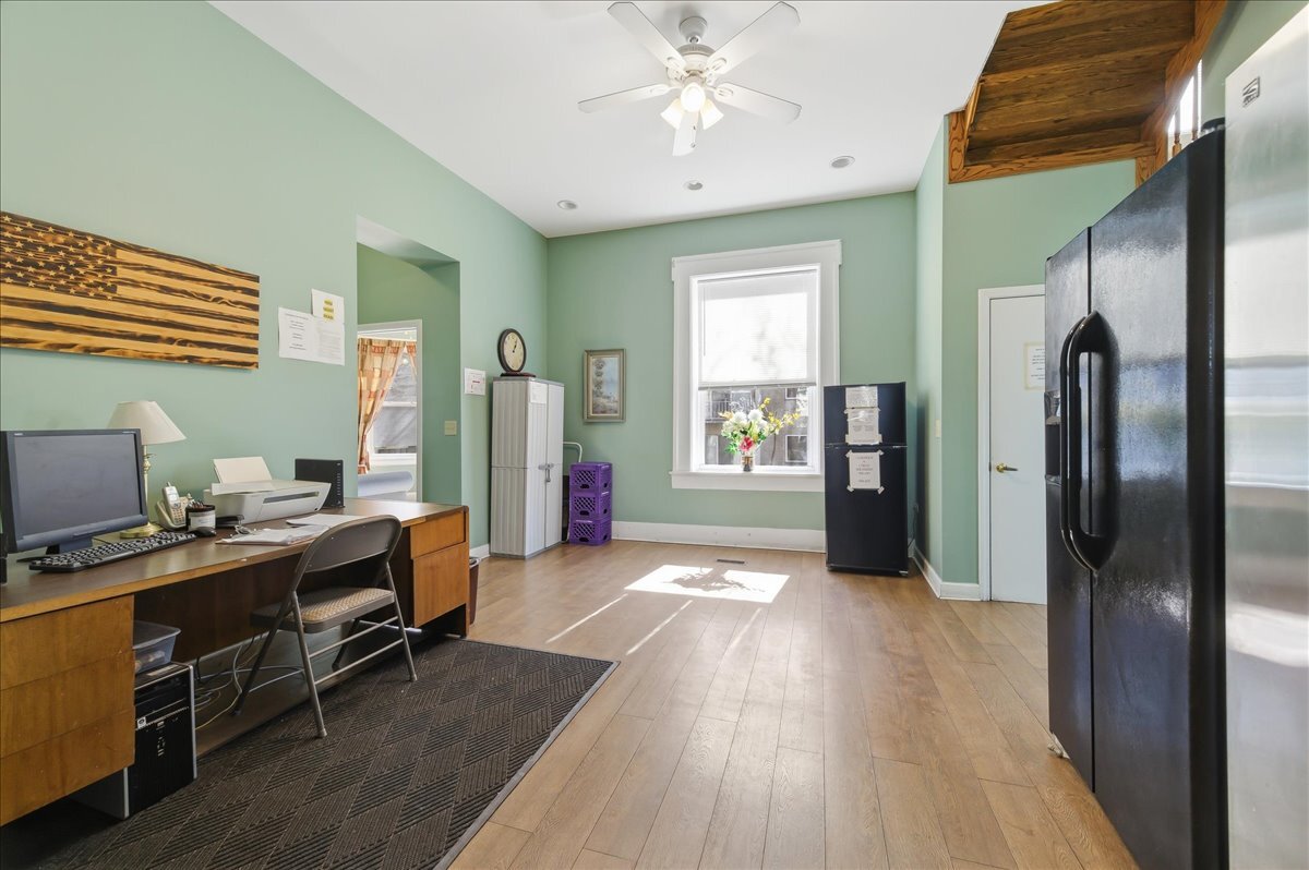 469 North Lake Street Aurora IL 60506