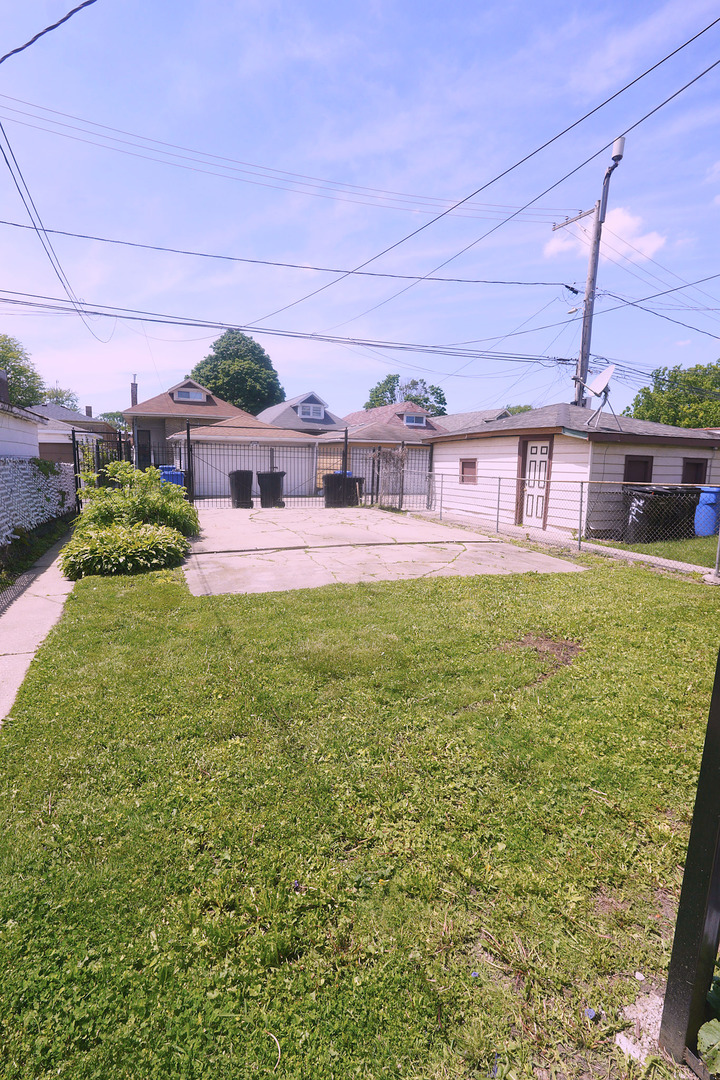 7950 South Lafayette Avenue Chicago IL 60620