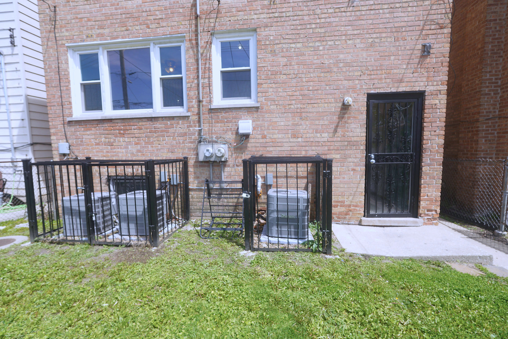 7950 South Lafayette Avenue Chicago IL 60620
