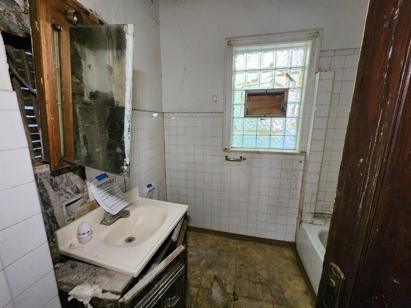 7952 South Langley Avenue Chicago IL 60619