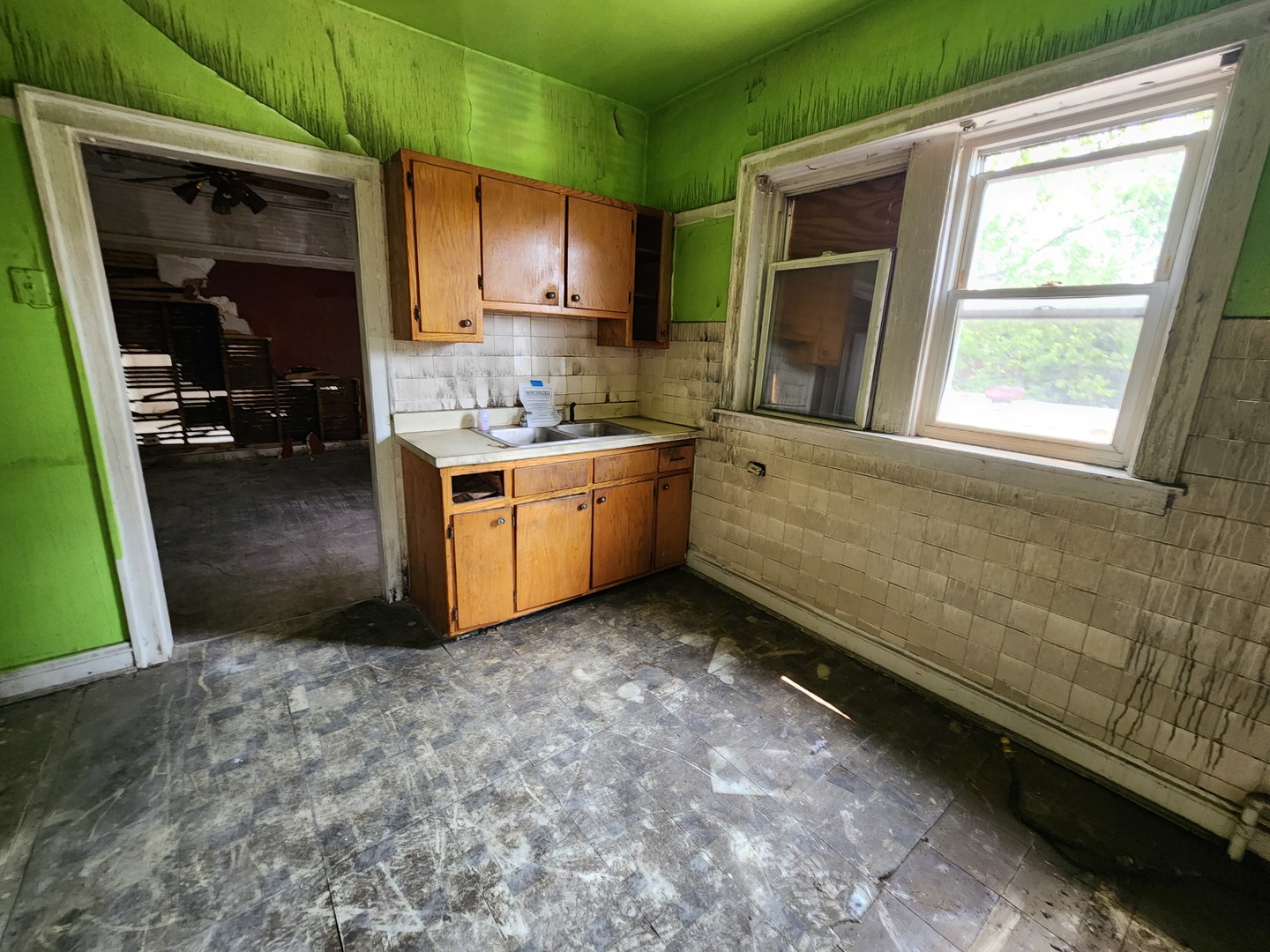 7952 South Langley Avenue Chicago IL 60619