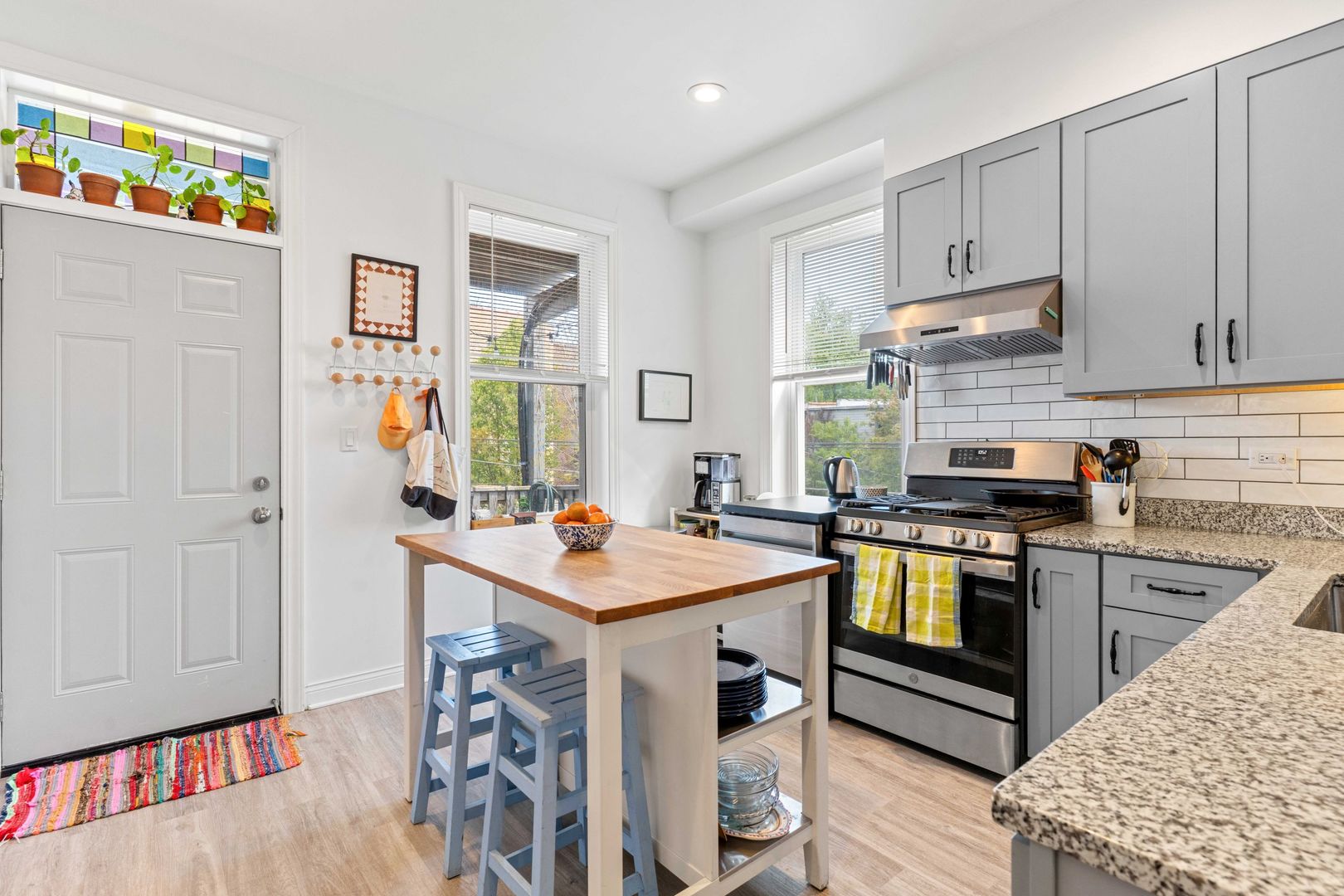 1414 West Summerdale Avenue Chicago IL 60640