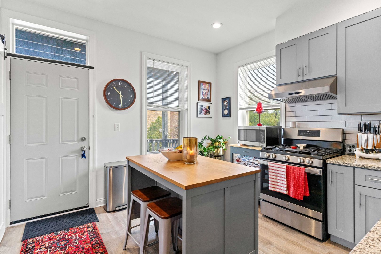 1414 West Summerdale Avenue Chicago IL 60640