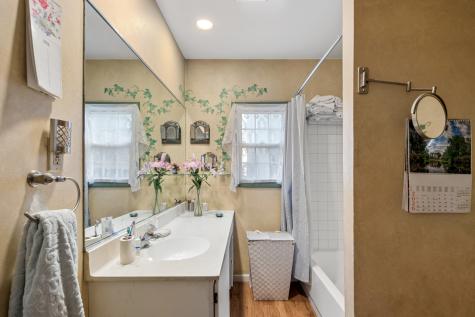 2920 North Lakewood Avenue Chicago IL 60657
