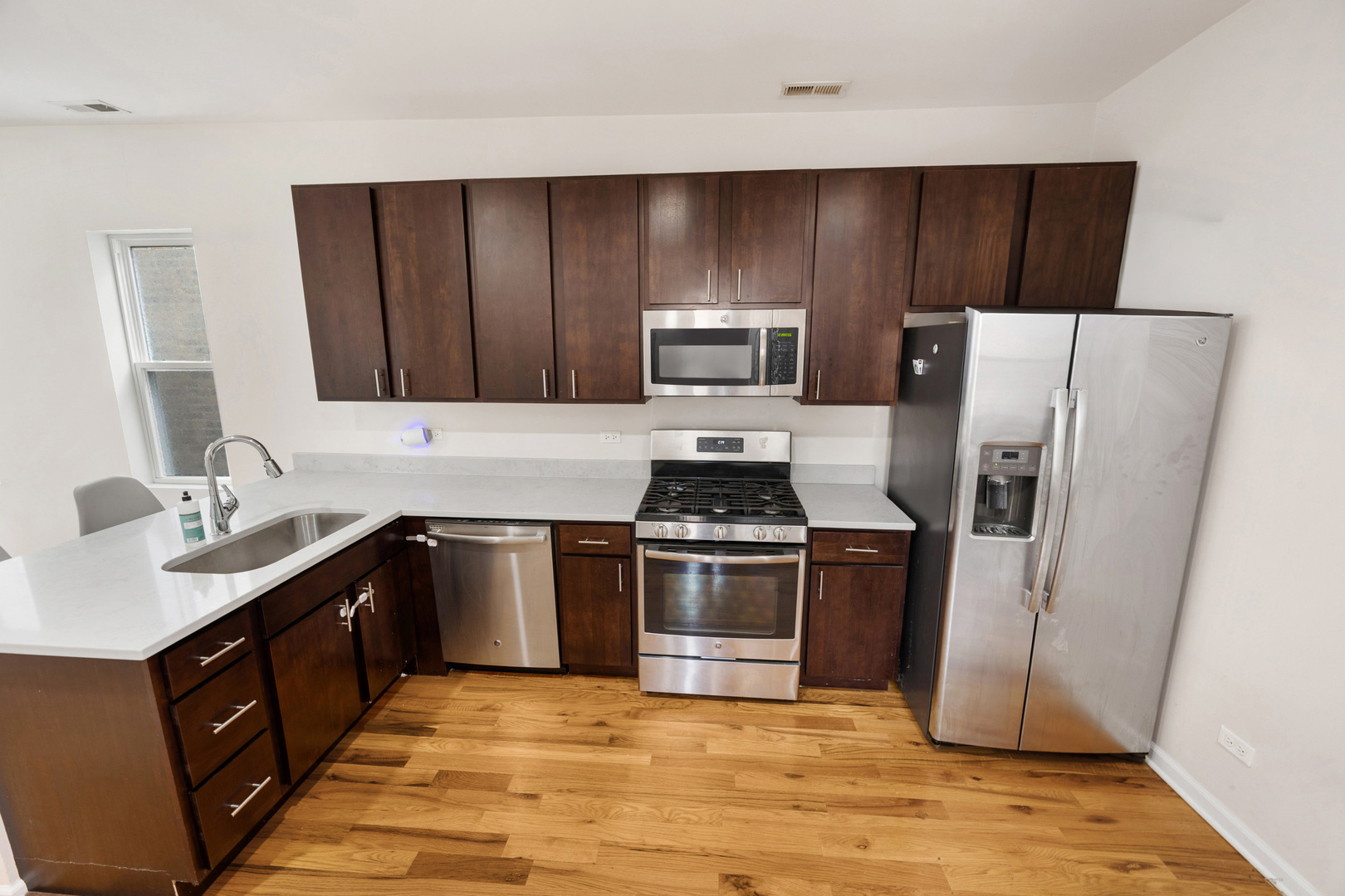 6418 South Rhodes Avenue Chicago IL 60637